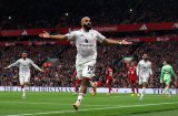 Manchester United end nine-year Anfield drought with dramatic 2-1 victory over Liverpool