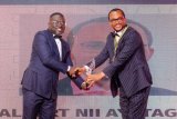 Albert Nii Ayi Tagoe receives honorary award for financial literacy at 9th Forty Under 40 (…)