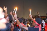 Kotoko and Hearts ‘unite in grief’ at vigil for late Nana Pooley