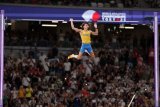 Duplantis sets 14th career record in pole vault