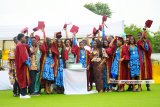 St. Peter’s Lutheran School holds 18th graduation