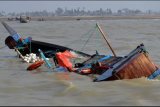 15 perish, 6 injured after canoe carrying mourners capsizes on Oti River