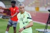 Ex-Ghana coach Chris Hughton set to be named new Zimbabwe head coach