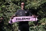 Ghana winger Emmanuel Gyasi joins Palermo on loan