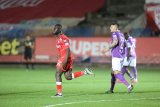 Kevin Luckassen scores in FC Gloria BuzÄƒu's defeat to Hermannstadt