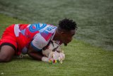 Aduana FC close in on Berekum Chelsea goalkeeper Gregory Obeng Sekyere