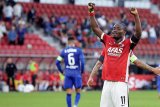 ''It is my secret weapon''- Ibrahim Sadiq on scoring headers for AZ Alkmaar after thumping (…)