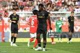 Ragnar Ache fights back into FC Koln training after knee setback