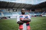 Ghanaian defender Emmanuel Twumasi signs for Polish club Piast Gliwice