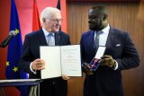 Former Germany international Gerald Asamoah honoured with Federal Cross of Merit in Ghana