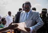 Malawi’s ex-president Mutharika takes early lead in election