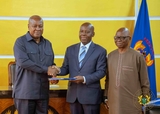 Mahama receives Transition Committee report on UGMC transfer to University of Ghana