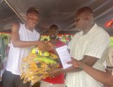 Bodrum midfielder Musah Mohammed donates kits and cash to inspire young footballers in Nkawkaw