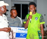 Kofi Tompuo receives award for overall best player at Bechem United