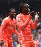 Brandon Thomas-Asante shines with brace as Coventry crush Sheffield Wednesday to go top