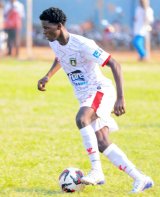 Swedru All Blacks reach out to Techiman Eleven Wonders for left-back Desmond Baffoe