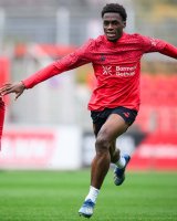 Ernest Poku provides assist in Bayer Leverkusen’s hard-fought win over Mainz 05