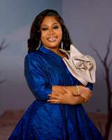 Cindy Mezziah releases new inspirational single ‘Still Holding On’