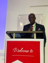 SMLM-G chair demands decision-making role for lab managers
