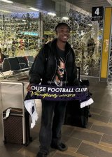 Abu Francis arrives in France ahead of Toulouse move