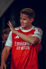 Photos: How Arsenal unveiled Viktor Gyokeres