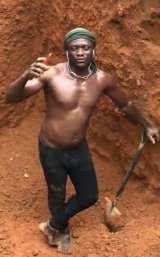 'Put Certificate Aside and Face the World' – University Graduate-Turned-Manhole Digger Advises