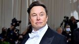 Elon Musk becomes first person worth $700 billion