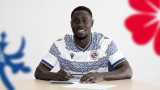 Noel Hunt praises captain Andy Yiadom’s leadership as Reading FC defender signs one-year extension