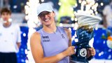 Swiatek beats Paolini to win Cincinnati title