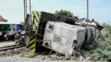 Passengers jump from windows in fatal Ethiopia train crash