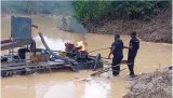 Nzema East: Blue Water Guards partner Axim police to foil Galamsey operations around Draw River (…)