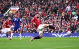 Manchester United claim priceless win after early Sanchez red card
